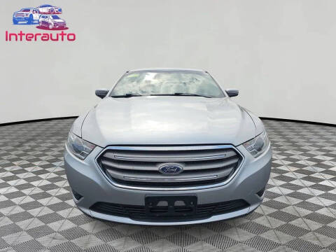 2017 Ford Taurus SEL