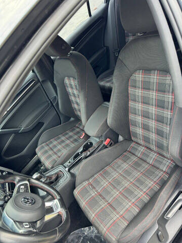 2017 Volkswagen Golf GTI S