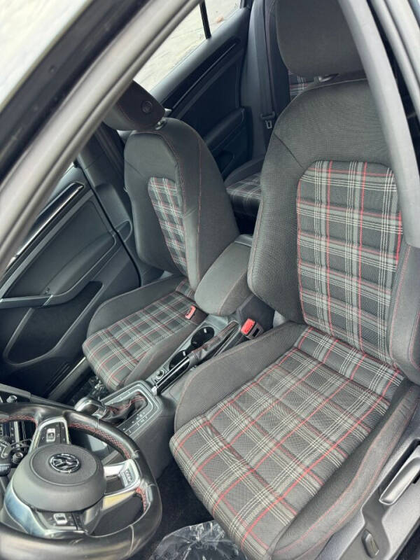 2017 Volkswagen Golf GTI S