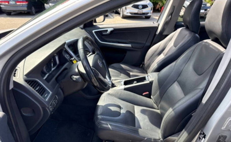 2015 Volvo XC60 T5 Premier