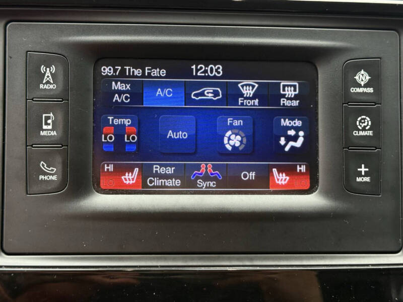 2017 Chrysler Pacifica Touring-L