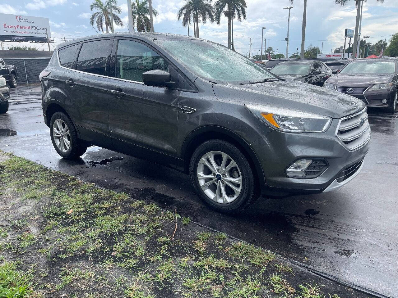 2017 Ford Escape SUV - $10,900