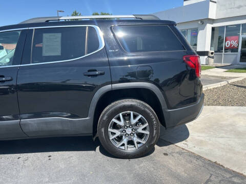 2023 GMC Acadia SLT