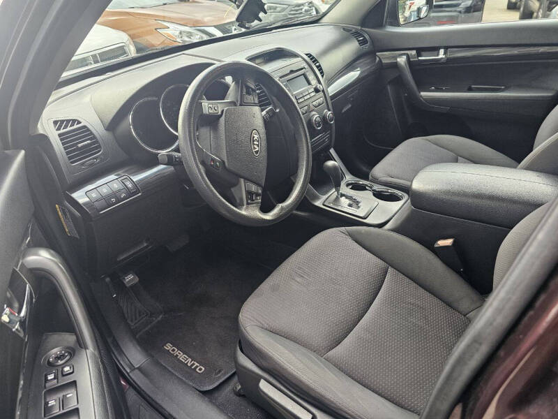 2011 Kia Sorento LX