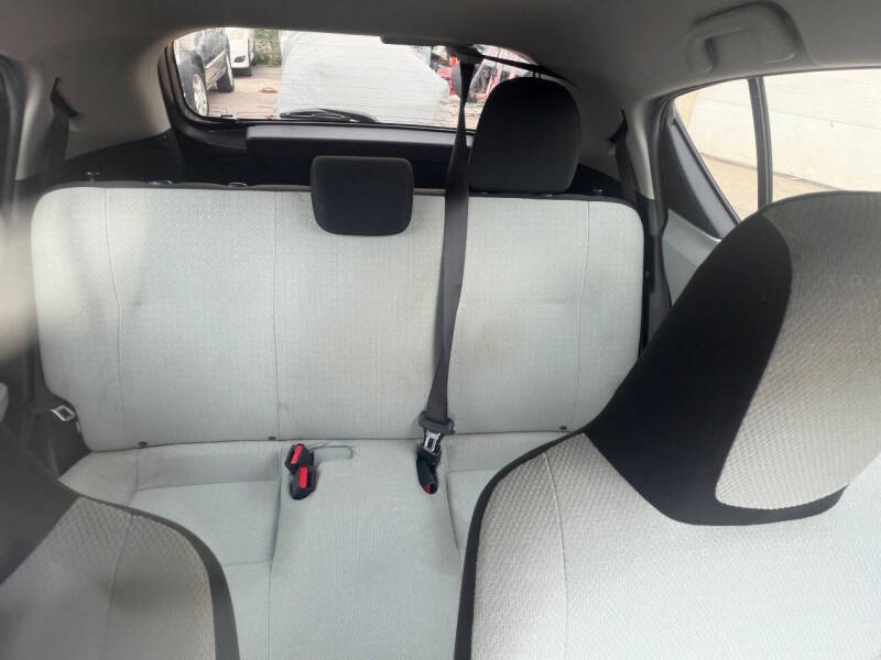 2014 Toyota Prius c One