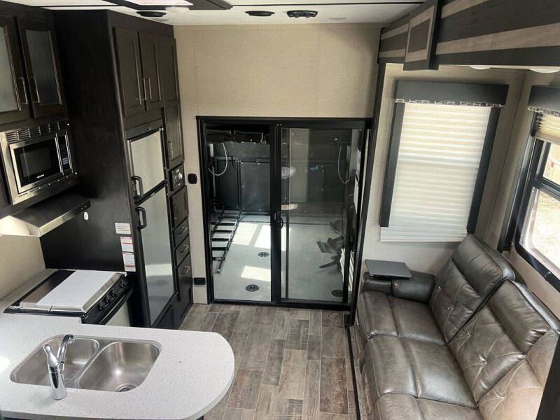 2018 Keystone RV IMPACT- TOY