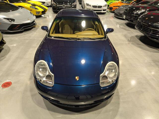 2000 Porsche 911 Carrera 4