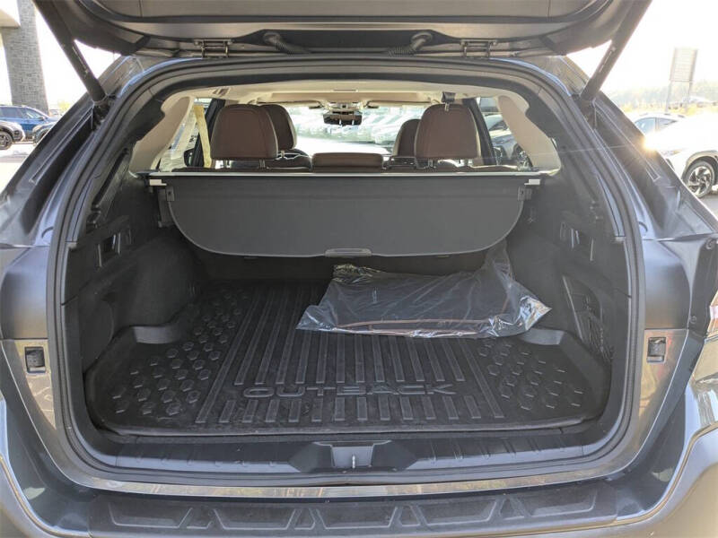 2023 Subaru Outback Touring