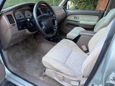 2000 Toyota 4Runner SR5