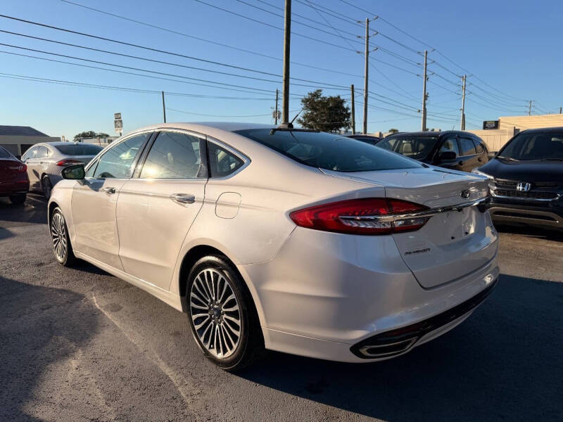 2017 Ford Fusion SE