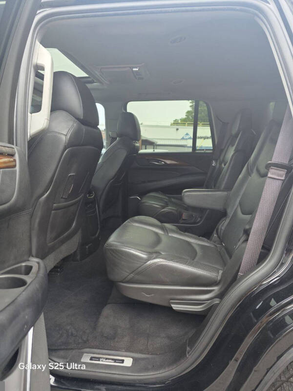 2017 Cadillac Escalade Luxury