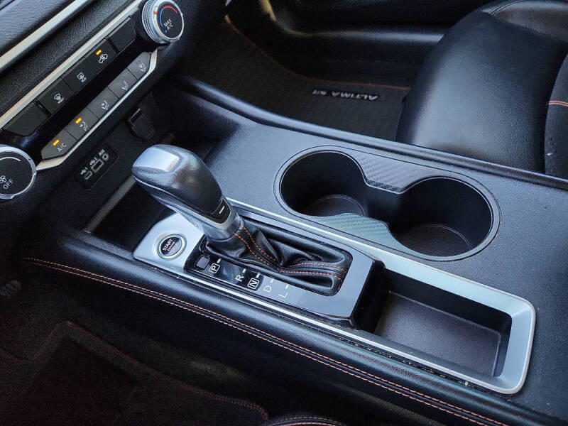 2022 Nissan Altima 2.5 SR