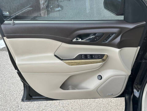 2019 GMC Acadia Denali