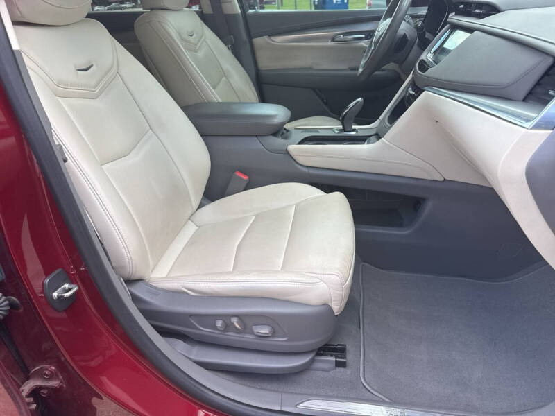 2017 Cadillac XT5 Premium Luxury