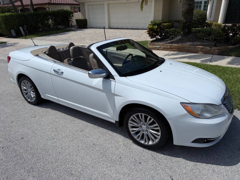2011 Chrysler 200 Limited