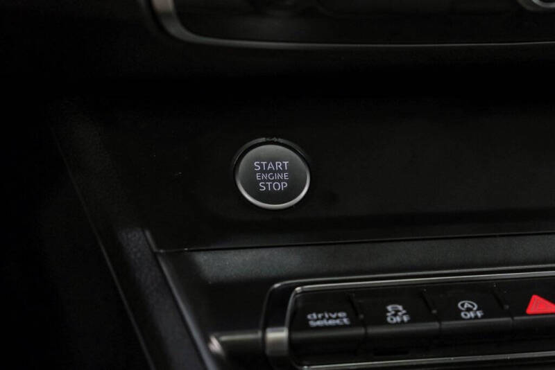 2020 Audi Q3 quattro S line Prem Plus 45 TFSI