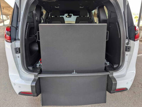 2024 Chrysler Pacifica Touring