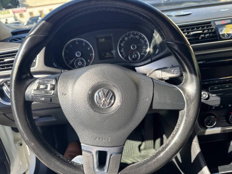 2015 Volkswagen Passat 1.8T Wolfsburg Edition