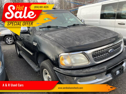 1998 Ford Expedition for sale at A & R Used Cars in Clayton NJ