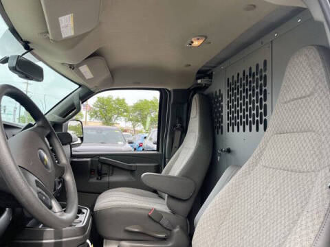 2025 Chevrolet Express 3500
