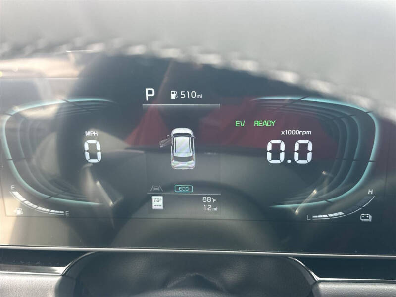 2026 Kia Niro SX