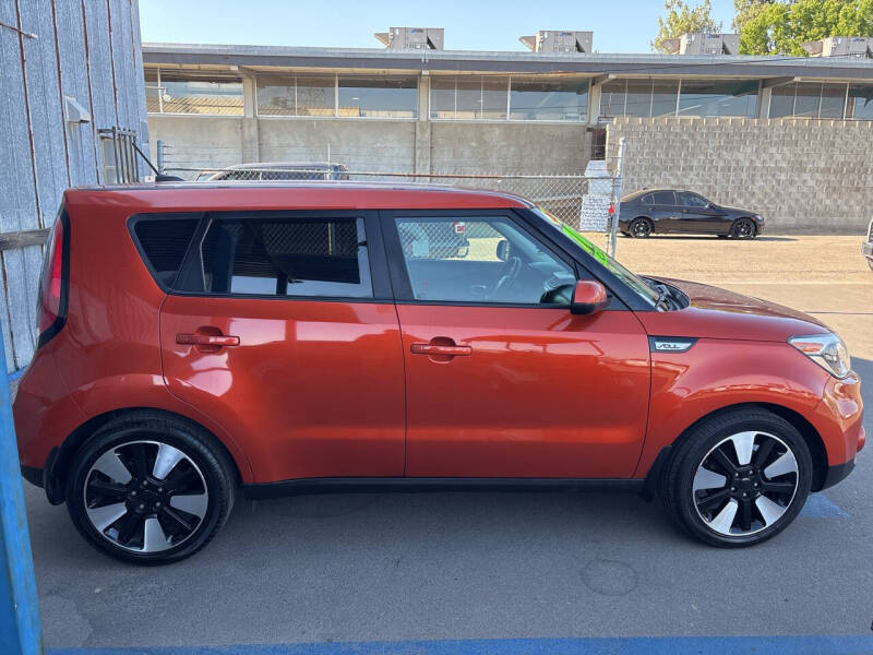 2019 Kia Soul +