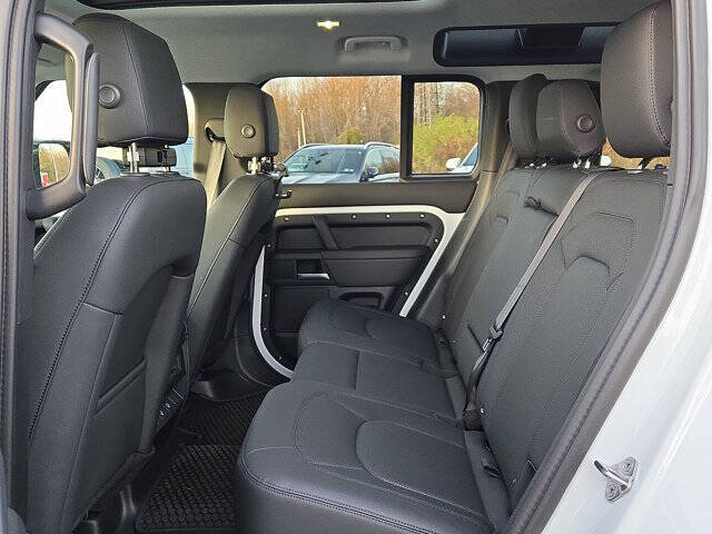 2025 Land Rover Defender 110 P400 S