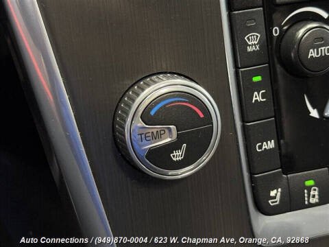 2015 Volvo XC60 T5 Drive-E Platinum