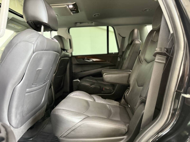 2019 Cadillac Escalade Luxury