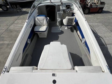 2008 Bayliner 210 Discovery