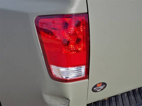 2012 Nissan Titan SV