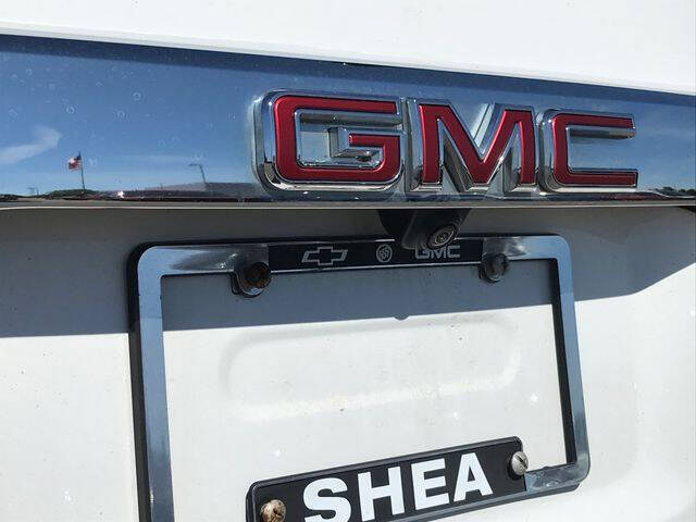 2022 GMC Acadia SLT