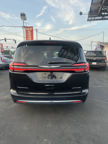 2022 Chrysler Pacifica Limited