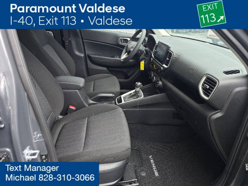 2025 Hyundai Venue SE