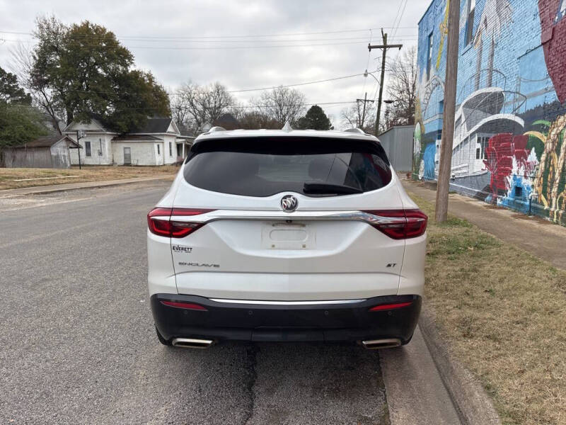 2021 Buick Enclave Essence