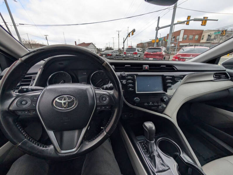 2019 Toyota Camry SE