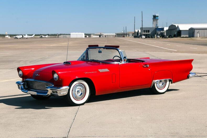 1957 Ford Thunderbird