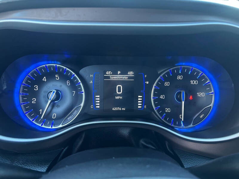 2022 Chrysler Voyager LX