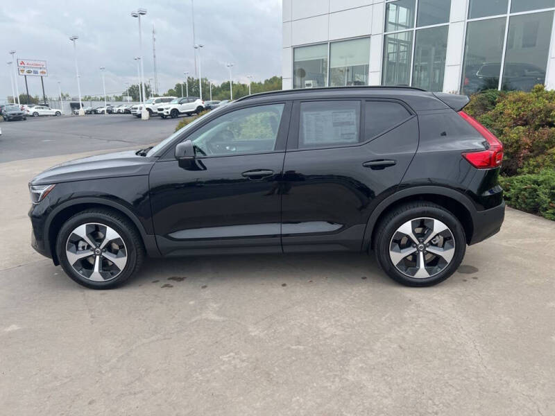 2026 Volvo XC40 B5 Plus
