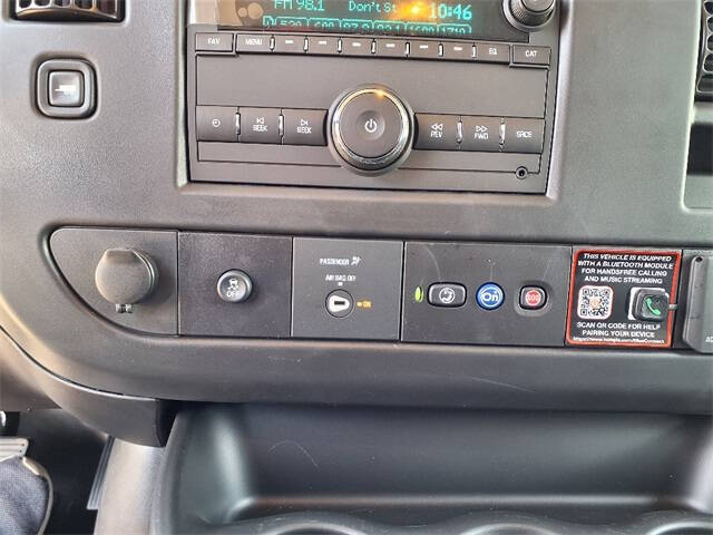 2025 Chevrolet Express 3500