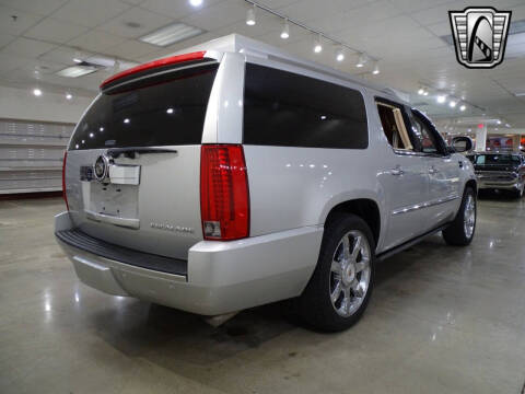 2011 Cadillac Escalade ESV Premium