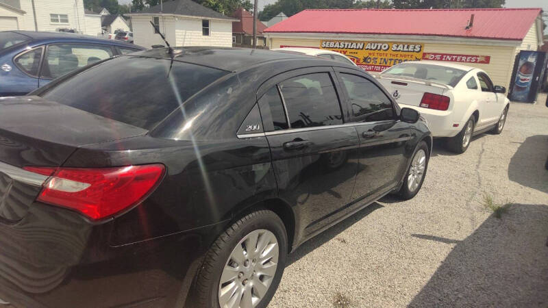 2013 Chrysler 200 LX