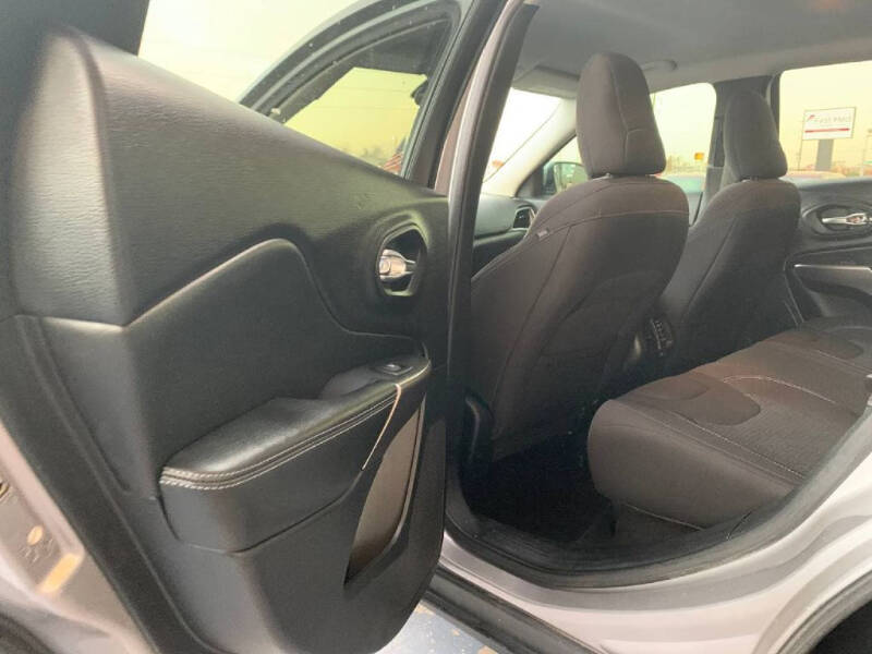 2019 Jeep Cherokee Latitude