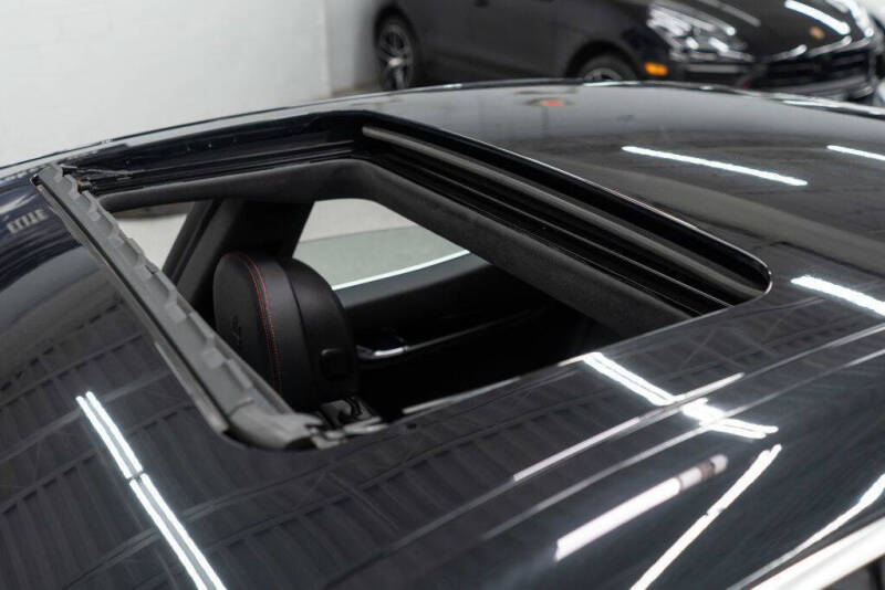 2022 Maserati Ghibli Modena Q4