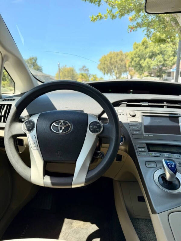 2014 Toyota Prius Three