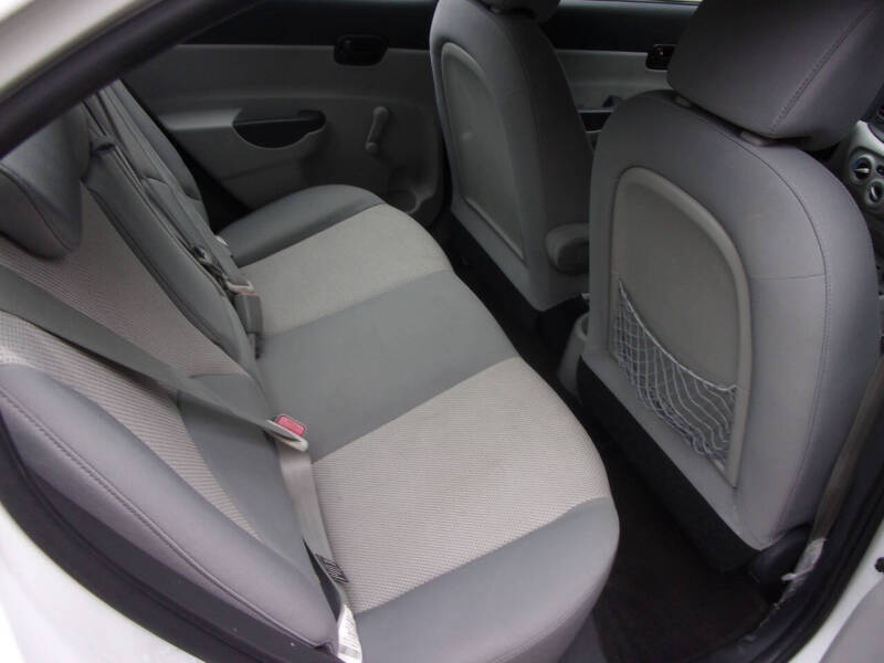 Image 8 of 2010 Hyundai Accent GLS