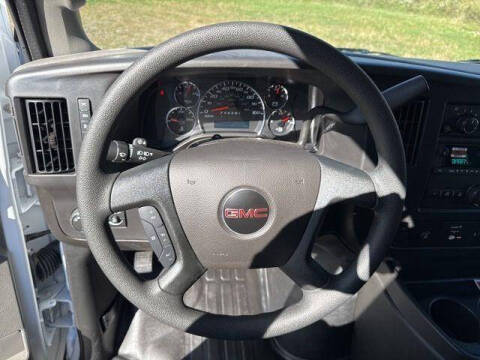 2025 GMC Savana 2500