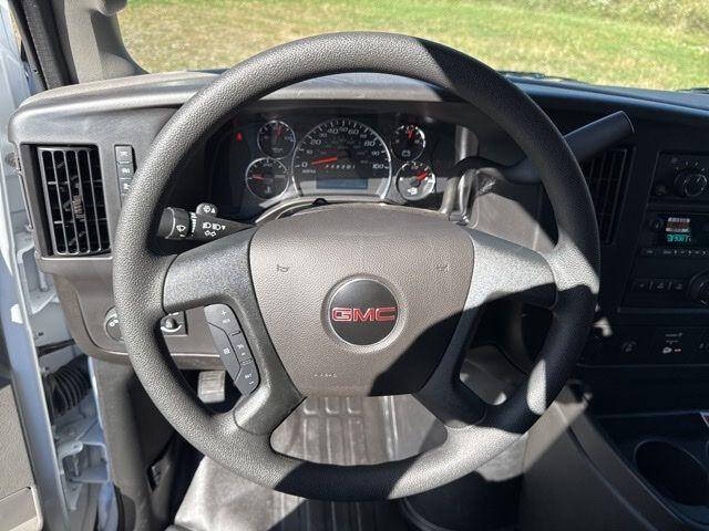2025 GMC Savana 2500