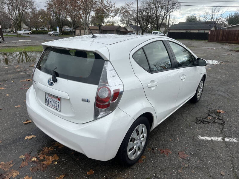 2012 Toyota Prius c