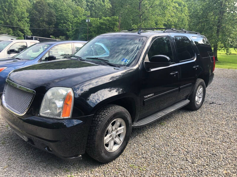 2011 GMC Yukon for sale at LITTLE BIRCH PRE-OWNED AUTO & RV SALES in Little Birch WV